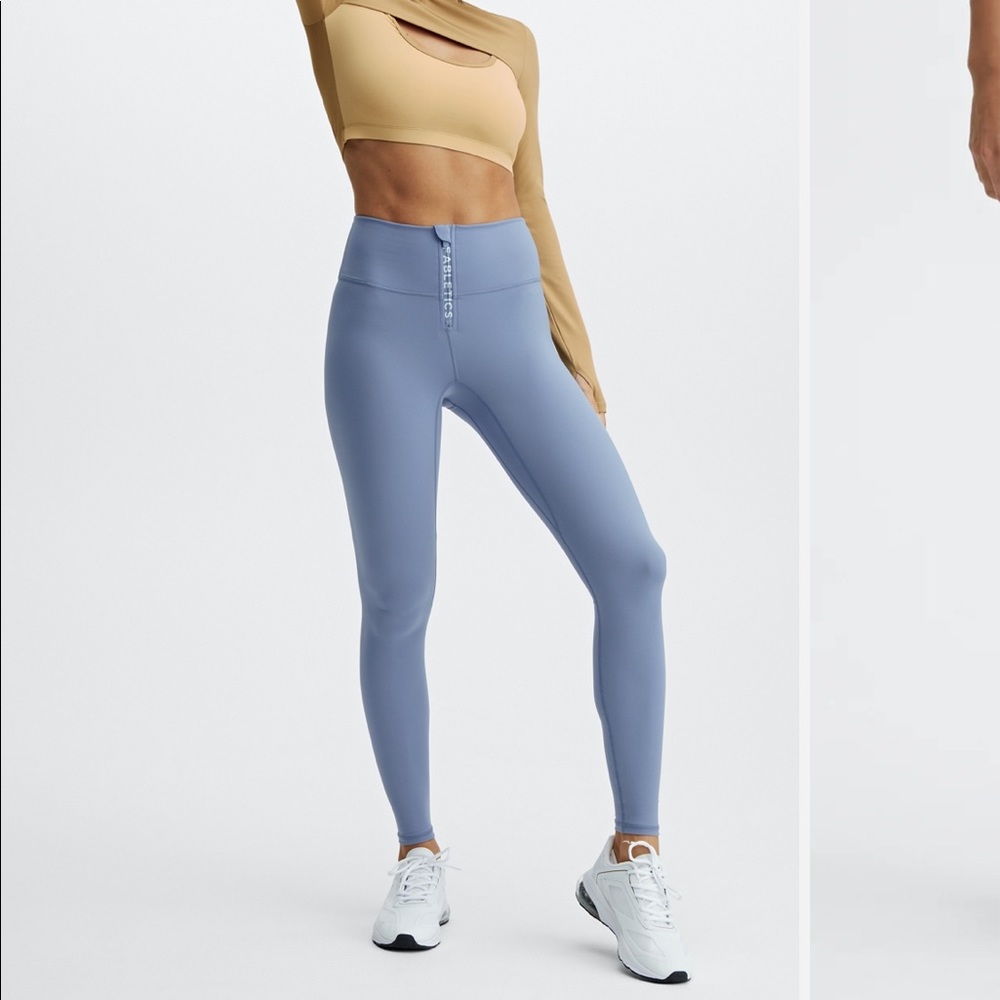 Motion 365 High Waisted Fabletics Leggings with cute zipper front